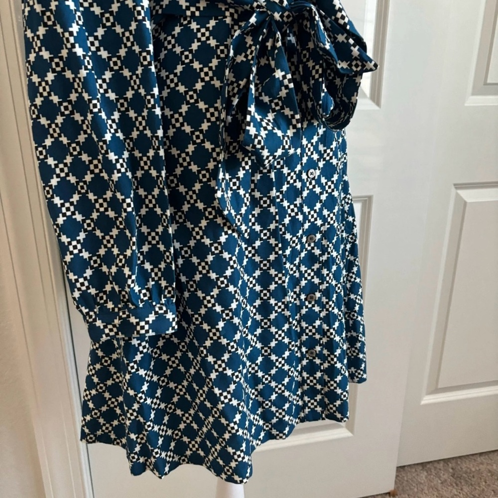 UNTUCKit Blue A-Line Wrap Dress with Bishop Sleeves - Picture 2 of 7